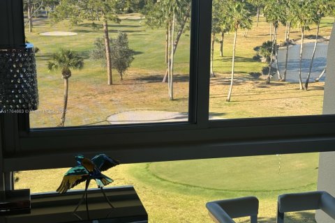 Condo in Lake Worth, Florida, 2 bedrooms  № 1864257 - photo 24