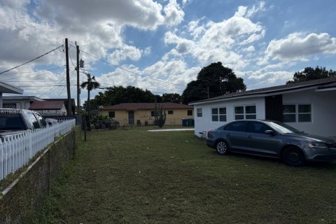 Casa en venta en Miami, Florida, 3 dormitorios, 121.05 m2 № 1967890 - foto 15