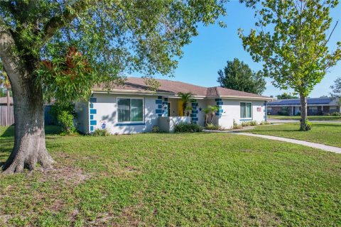 Villa ou maison à vendre à Lake Wales, Floride: 2 chambres, 160.44 m2 № 1880895 - photo 2