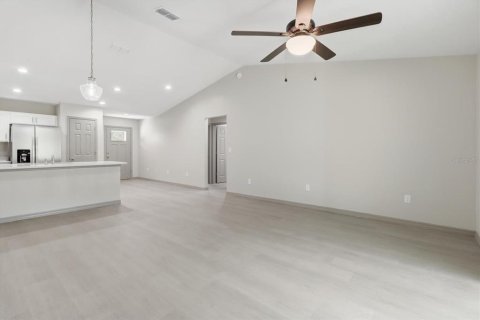 Immobilier commercial à vendre à Ocala, Floride: 4 chambres, 192.12 m2 № 2422730 - photo 14