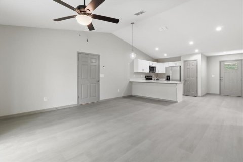 Immobilier commercial à vendre à Ocala, Floride: 4 chambres, 192.12 m2 № 2422730 - photo 13
