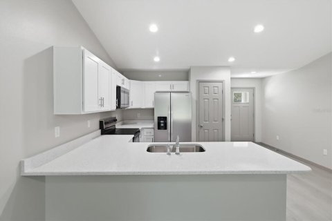 Immobilier commercial à vendre à Ocala, Floride: 4 chambres, 192.12 m2 № 2422730 - photo 16