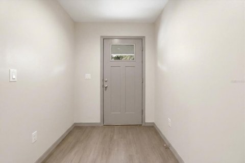 Immobilier commercial à vendre à Ocala, Floride: 4 chambres, 192.12 m2 № 2422730 - photo 6