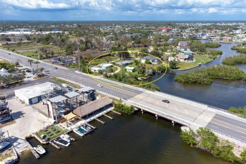 Villa ou maison à vendre à Englewood, Floride: 5 chambres, 243.03 m2 № 2127307 - photo 3