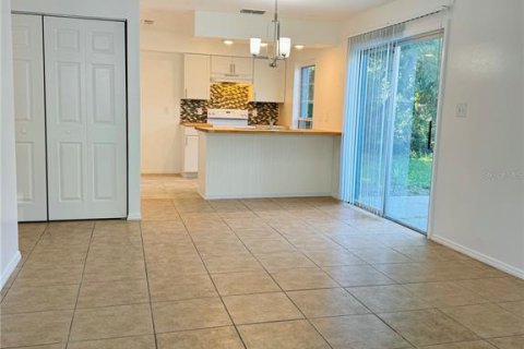 Снять в аренду квартиру в Окала, Флорида 3 комнаты, 80.82м2, № 1580632 - фото 3