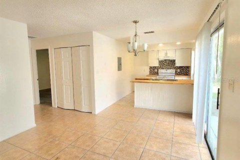 Apartamento en alquiler en Ocala, Florida, 2 dormitorios, 80.82 m2 № 1580632 - foto 5