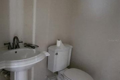 House in Orlando, Florida 4 bedrooms, 320.23 sq.m. № 1758372 - photo 14