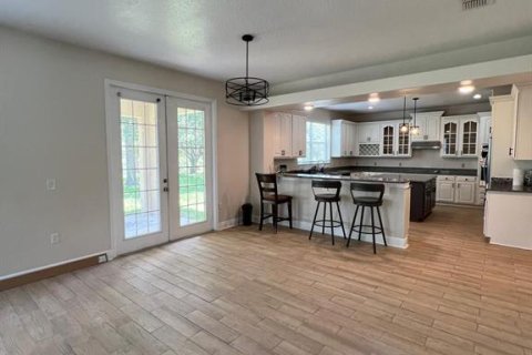 Casa en alquiler en Orlando, Florida, 4 dormitorios, 320.23 m2 № 1758372 - foto 7