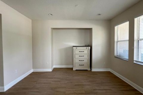Casa en alquiler en Orlando, Florida, 4 dormitorios, 320.23 m2 № 1758372 - foto 18