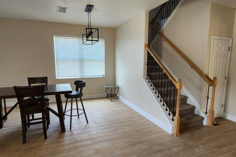 Casa en alquiler en Orlando, Florida, 4 dormitorios, 320.23 m2 № 1758372 - foto 12