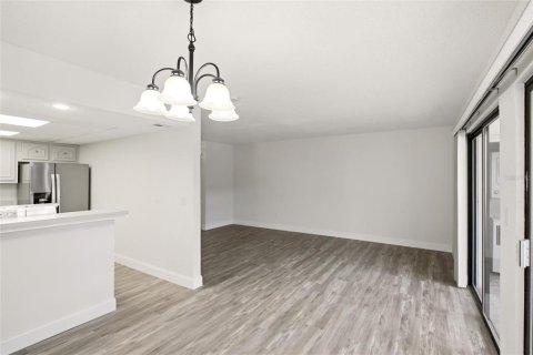 Condo in Punta Gorda, Florida, 3 bedrooms  № 2201273 - photo 9
