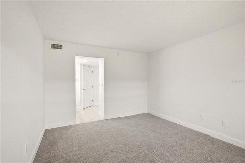 Condo in Punta Gorda, Florida, 3 bedrooms  № 2201273 - photo 16