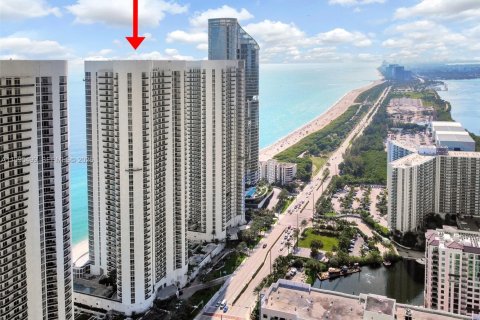 Copropriété à louer à Sunny Isles Beach, Floride: 2 chambres, 133.31 m2 № 2153926 - photo 3