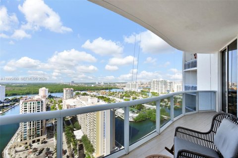 Copropriété à louer à Sunny Isles Beach, Floride: 2 chambres, 133.31 m2 № 2153926 - photo 12
