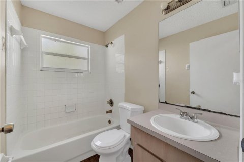 Casa en venta en Brandon, Florida, 4 dormitorios, 149.39 m2 № 1805873 - foto 19