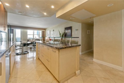 Condo in Miami Beach, Florida, 1 bedroom  № 1939528 - photo 6