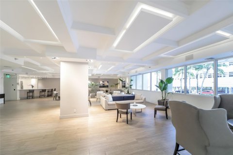 Condo in Miami Beach, Florida, 1 bedroom  № 1939528 - photo 26