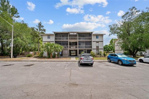 Condo in Gainesville, Florida, 1 bedroom № 2108335 - photo 2