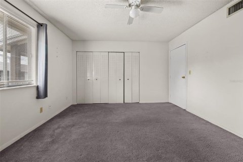 Condo in Gainesville, Florida, 1 bedroom № 2108335 - photo 13