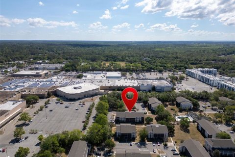Condo in Gainesville, Florida, 1 bedroom № 2108335 - photo 23