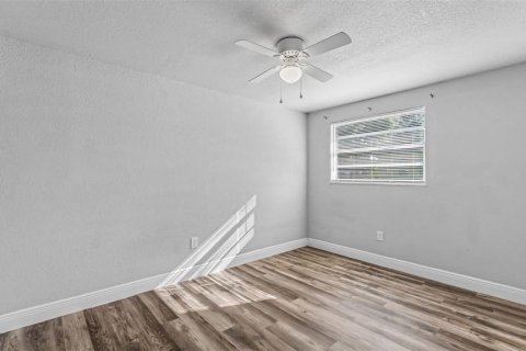 Immobilier commercial à vendre à Plant City, Floride: 4 chambres, 155.52 m2 № 2405741 - photo 7