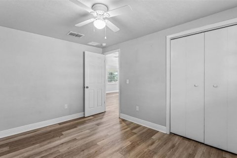 Immobilier commercial à vendre à Plant City, Floride: 4 chambres, 155.52 m2 № 2405741 - photo 9