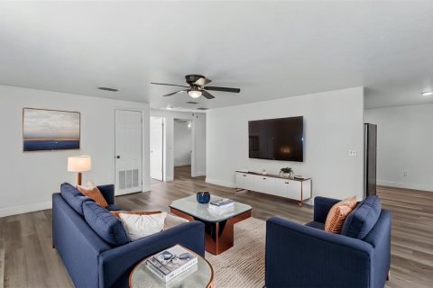 Immobilier commercial à vendre à Plant City, Floride: 4 chambres, 155.52 m2 № 2405741 - photo 12