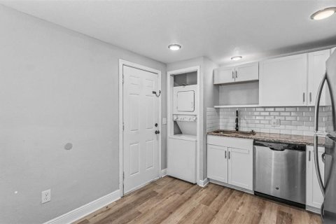 Immobilier commercial à vendre à Plant City, Floride: 4 chambres, 155.52 m2 № 2405741 - photo 5