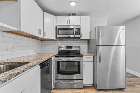 Immobilier commercial à vendre à Plant City, Floride: 4 chambres, 155.52 m2 № 2405741 - photo 6