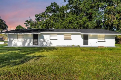 Immobilier commercial à Plant City, Floride 4 chambres, 155.52 m2 № 2405741