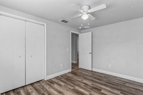 Immobilier commercial à vendre à Plant City, Floride: 4 chambres, 155.52 m2 № 2405741 - photo 8