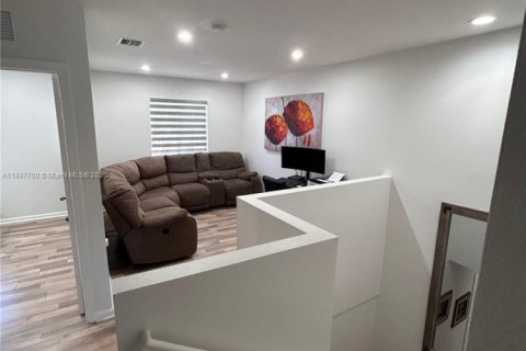 Touwnhouse à vendre à Homestead, Floride: 3 chambres, 171.87 m2 № 1960796 - photo 8