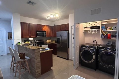 Touwnhouse à vendre à Homestead, Floride: 3 chambres, 171.87 m2 № 1960796 - photo 5