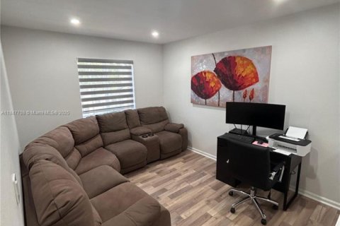 Touwnhouse à vendre à Homestead, Floride: 3 chambres, 171.87 m2 № 1960796 - photo 16