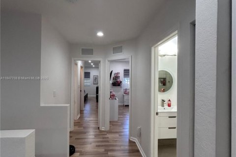 Touwnhouse à vendre à Homestead, Floride: 3 chambres, 171.87 m2 № 1960796 - photo 28