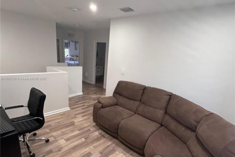 Touwnhouse à vendre à Homestead, Floride: 3 chambres, 171.87 m2 № 1960796 - photo 17