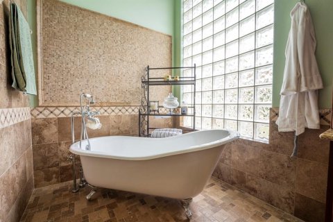 Casa en venta en Tarpon Springs, Florida, 4 dormitorios, 650.22 m2 № 2213739 - foto 25