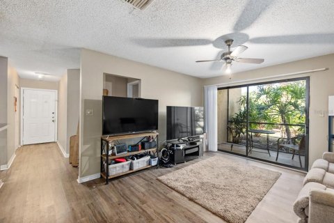 Condo in Sarasota, Florida, 3 bedrooms  № 2209152 - photo 9
