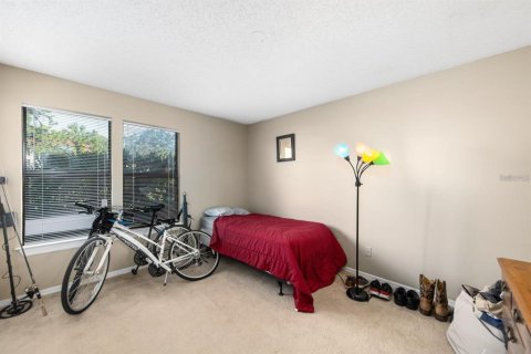 Condo in Sarasota, Florida, 3 bedrooms  № 2209152 - photo 20