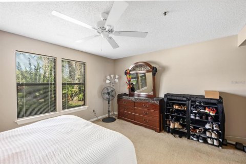Condo in Sarasota, Florida, 3 bedrooms  № 2209152 - photo 19