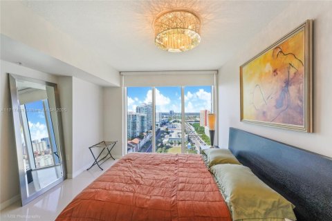 Condo in Sunny Isles Beach, Florida, 2 bedrooms  № 1864912 - photo 14