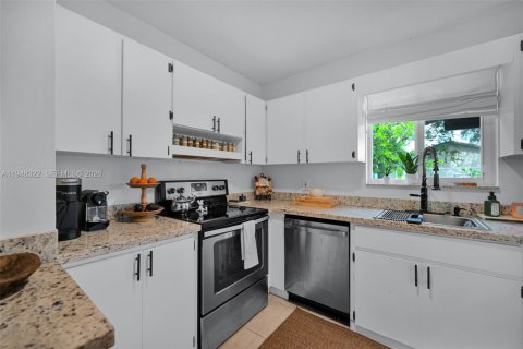 Снять в аренду таунхаус в Катлер-Бей, Флорида 3 спальни, 111.39м2, № 2004475 - фото 13