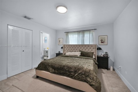 Снять в аренду таунхаус в Катлер-Бей, Флорида 3 спальни, 111.39м2, № 2004475 - фото 25