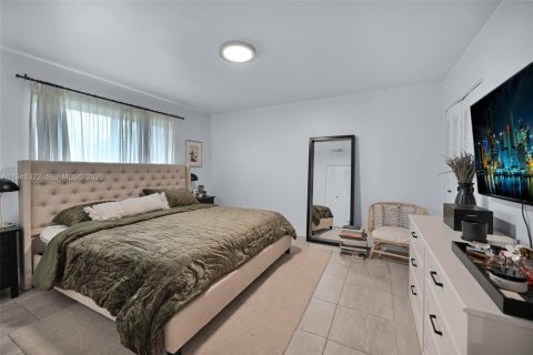 Снять в аренду таунхаус в Катлер-Бей, Флорида 3 спальни, 111.39м2, № 2004475 - фото 23