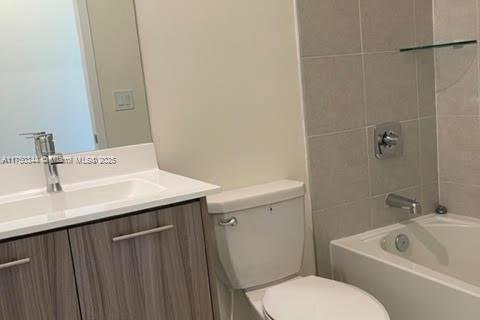 Townhouse in URBANA in Doral, Florida 3 bedrooms, 149.57 sq.m. № 1874477 - photo 8