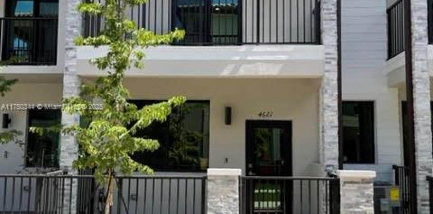 Townhouse in URBANA in Doral, Florida 3 bedrooms, 149.57 sq.m. № 1874477
