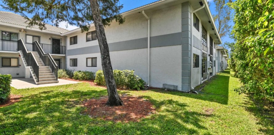 Condo in Delray Beach, Florida, 2 bedrooms № 1207371
