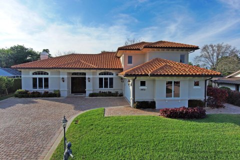 House in Stuart, Florida 4 bedrooms, 347.27 sq.m. № 2185051 - photo 2