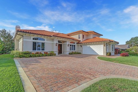 House in Stuart, Florida 4 bedrooms, 347.27 sq.m. № 2185051 - photo 3