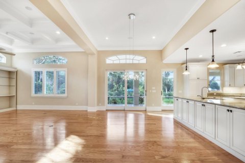 House in Stuart, Florida 4 bedrooms, 347.27 sq.m. № 2185051 - photo 6